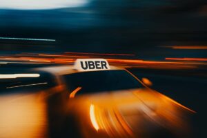 Firma Uber rozważa wprowadzenie stablecoinów przy rozliczeniach międzynarodowych.